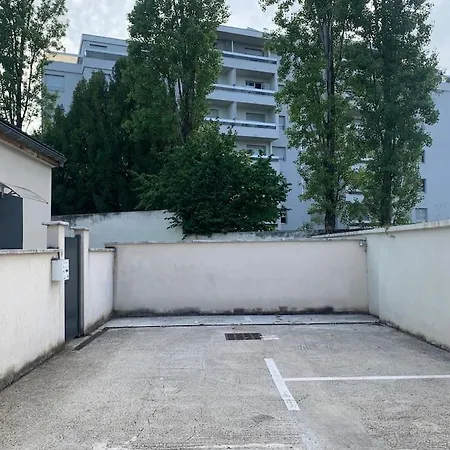 Maison Familiale Centre * Ντιζόν