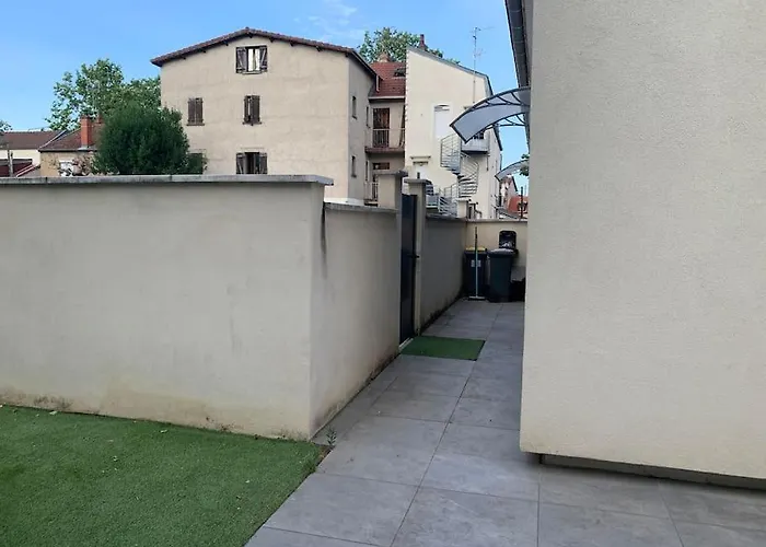 Maison Familiale Centre Prázdninový dům *