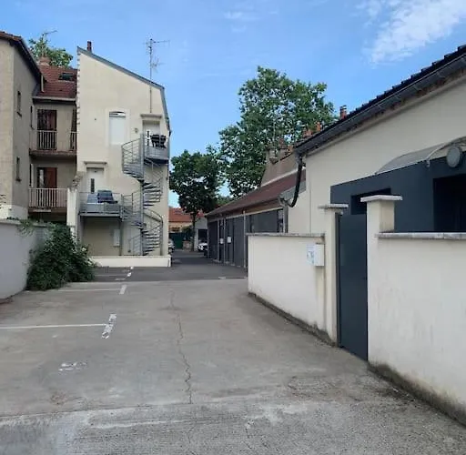 Maison Familiale Centre * Ντιζόν